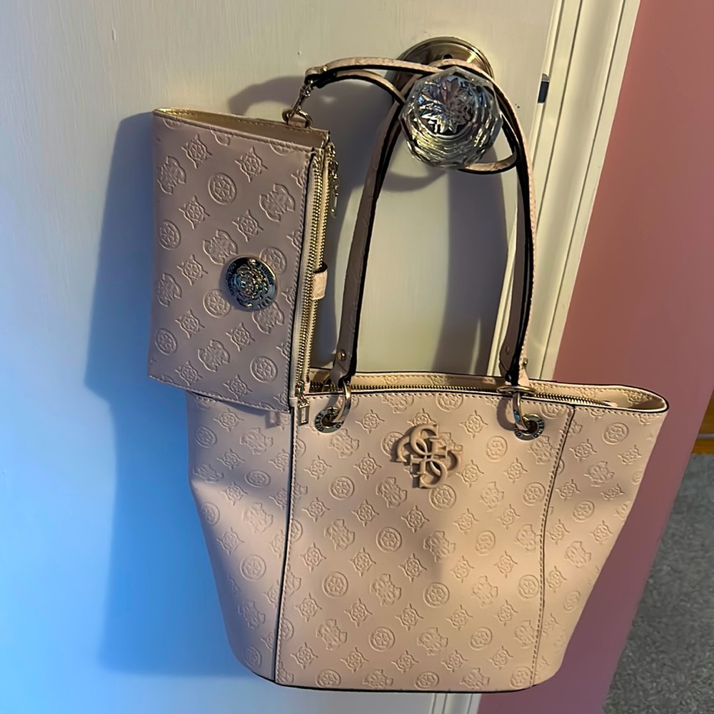 Guess blush shoulder bag and matching wallet